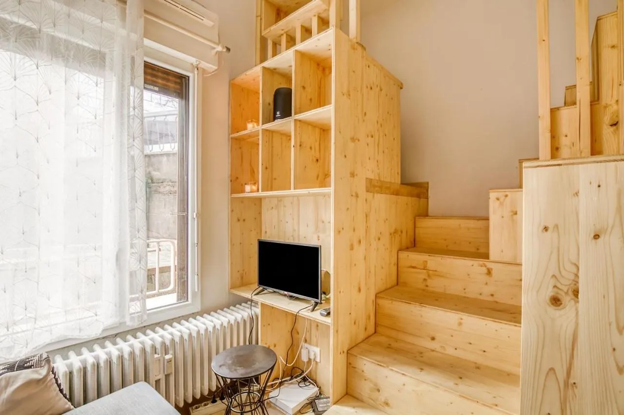 Studio Cardinal - Study Mezzanine Refait A Neuf Proche De La Gare Annecy 0*,  France