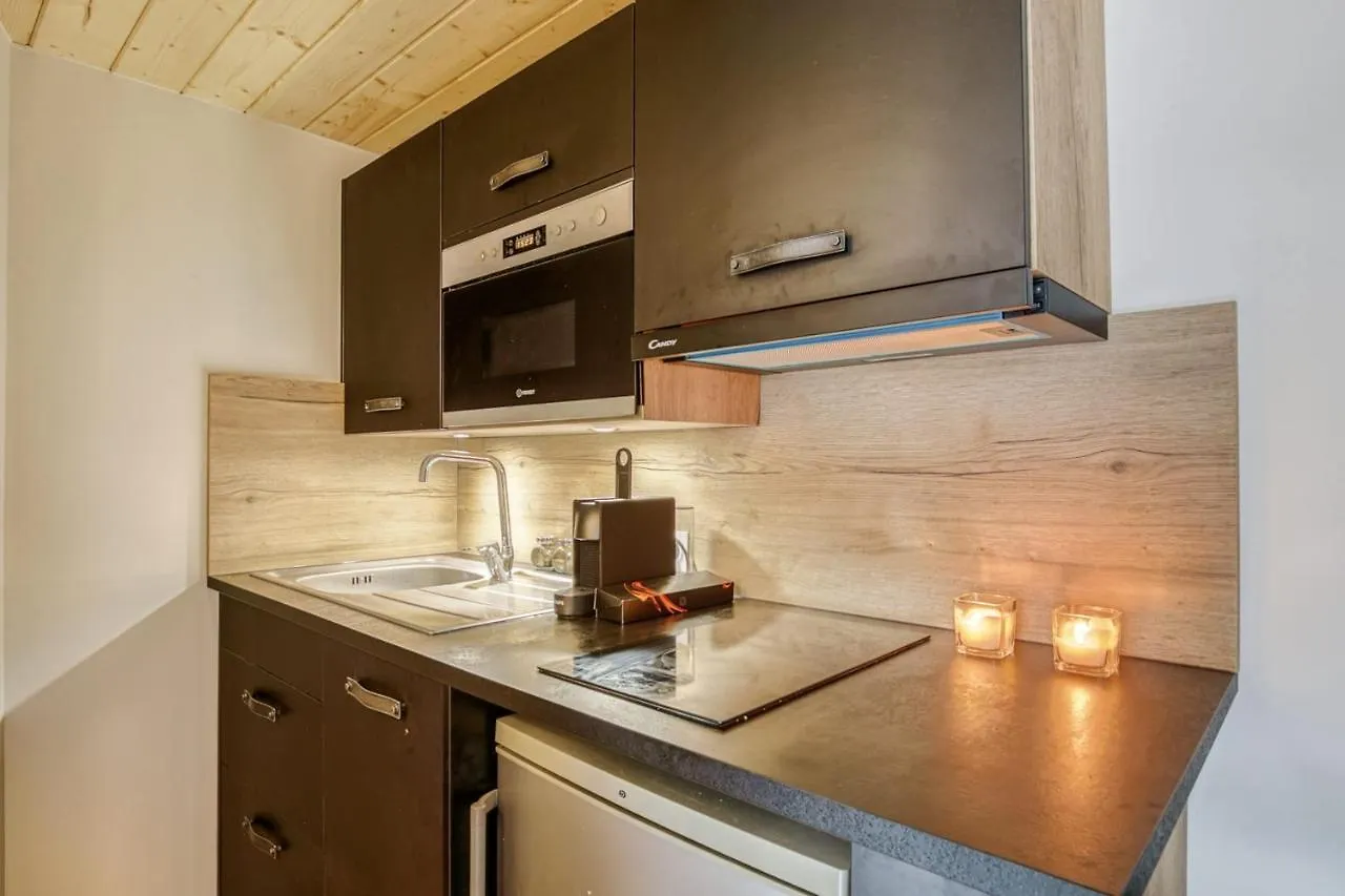 Studio Cardinal - Study Mezzanine Refait A Neuf Proche De La Gare Annecy Apartment